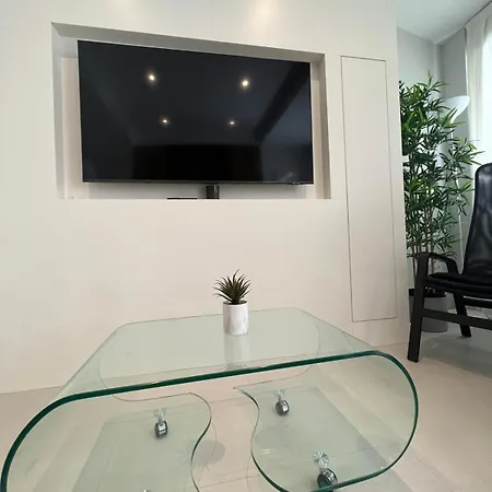 Luxury Downtown Apartment *